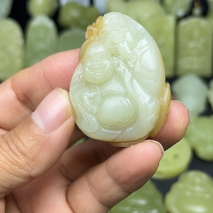 和田玉（糖玉）未镶嵌颈饰