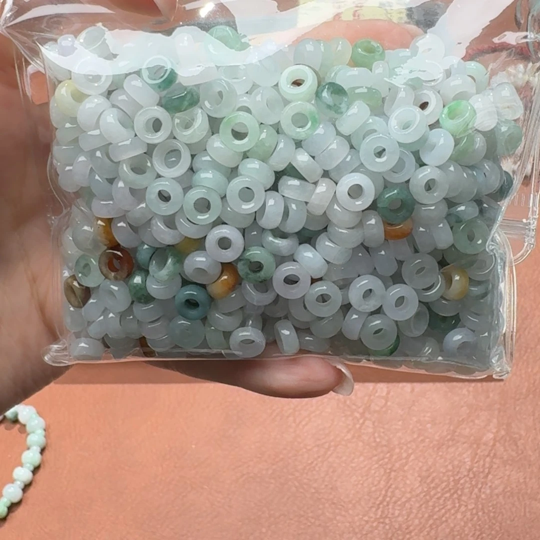 未镶嵌挂件翡翠福利1个，不包邮，拍邮费发货