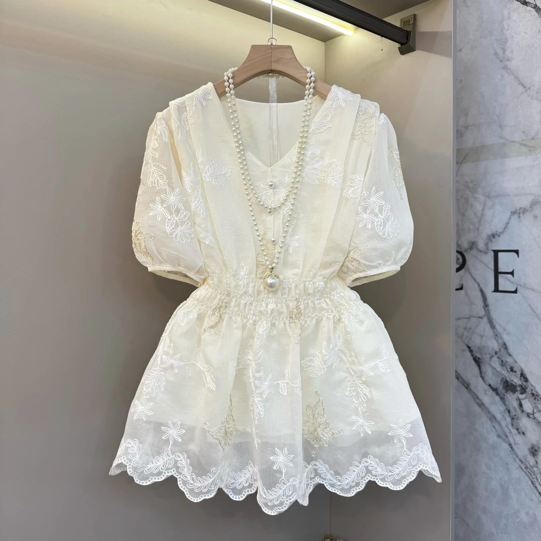 气质高端Ｖ领收腰大码女装202夏季新款蕾丝刺绣胖妹妹显瘦短袖上衣