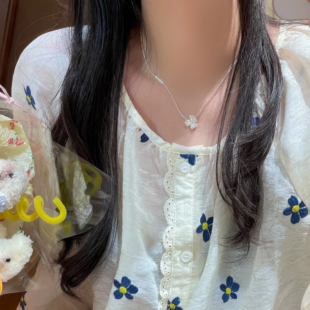 银色花朵项链温柔轻奢精致百搭气质高级风F502