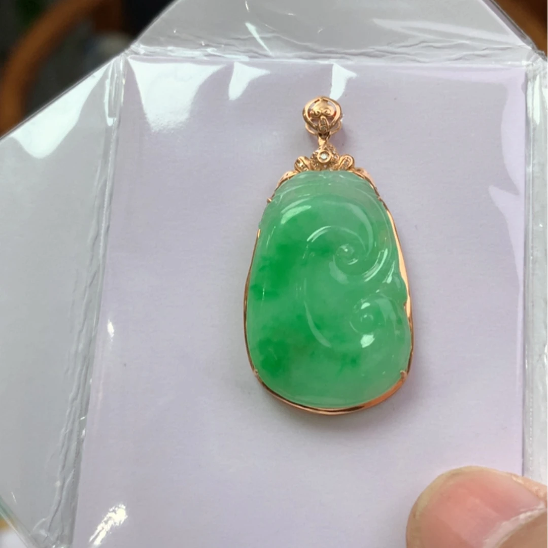 【闪购商品】翡翠颈饰18K金镶嵌翡翠