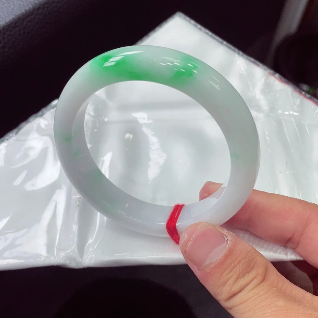 翡翠未镶嵌手镯翡翠
