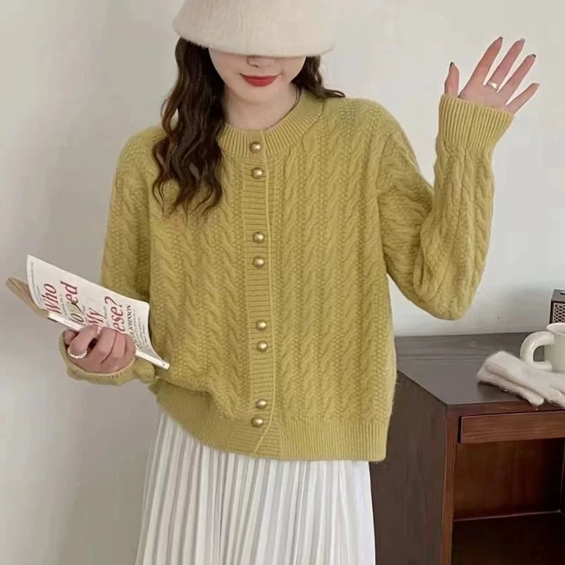 韩系新款宽松圆领复古麻花小金扣针织开衫女2024秋冬软糯毛衣外套