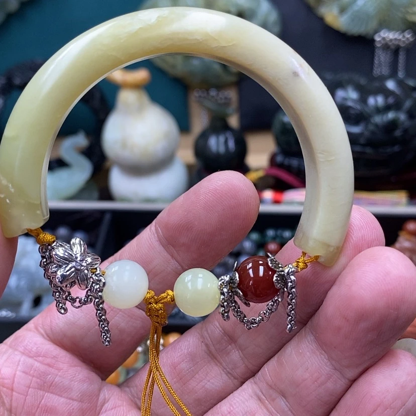 【闪购商品】蛇纹石玉未镶嵌手牌54