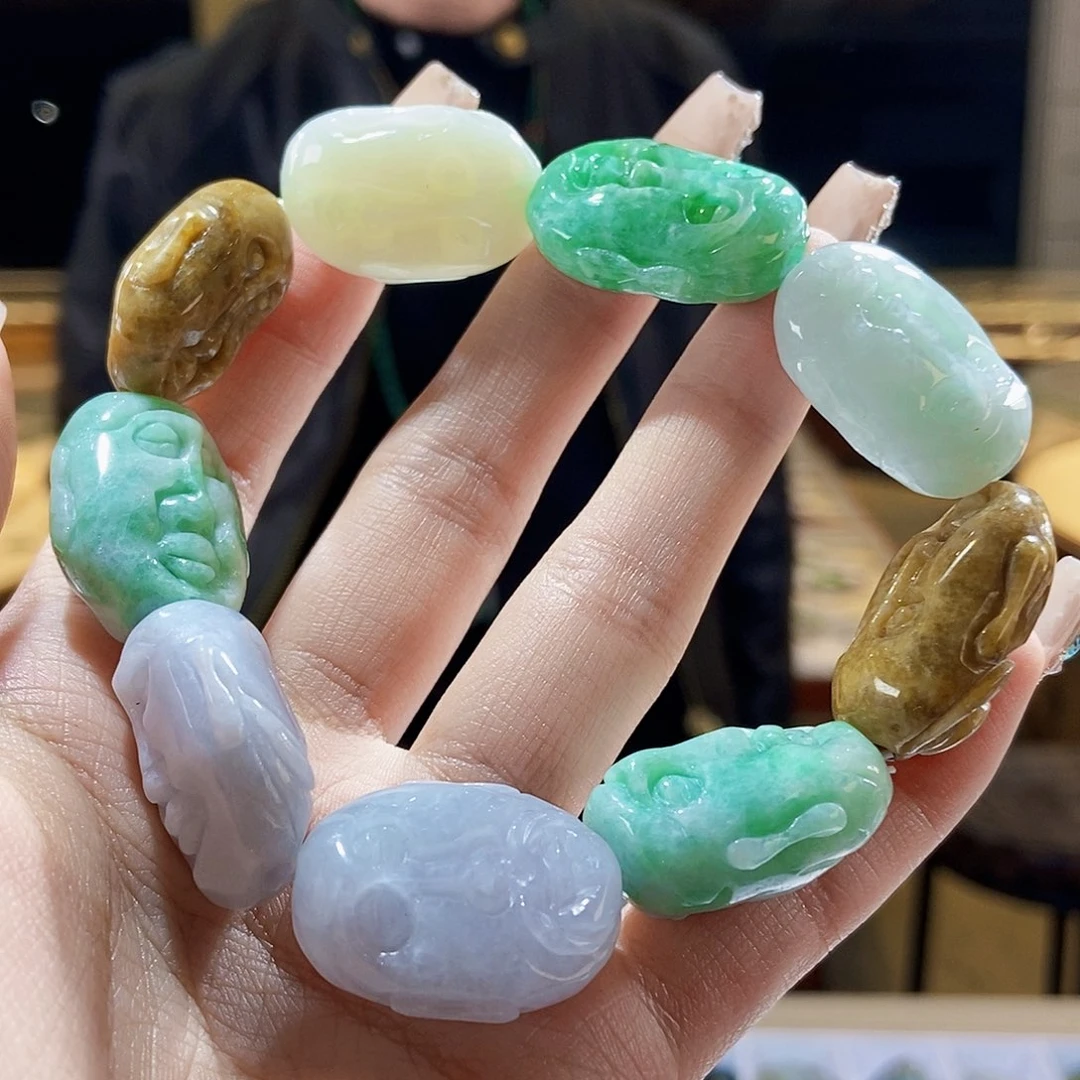 翡翠颈饰未镶嵌翡翠