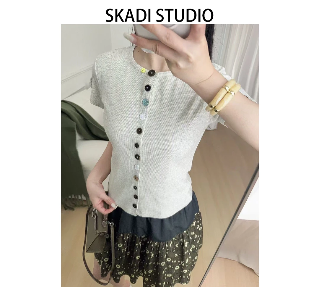 【SKADI】彩扣开衫短袖上衣