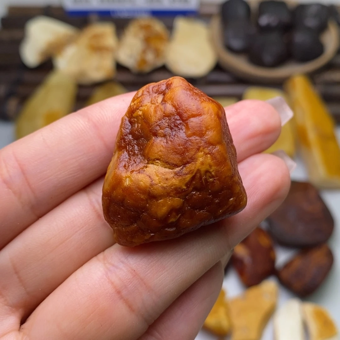 甄***途定制琥珀天然蜜蜡乌料