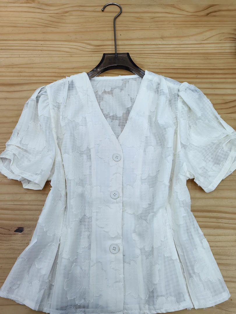 夏季新款肌理感气质V领重工提花斜襟衬衫6128