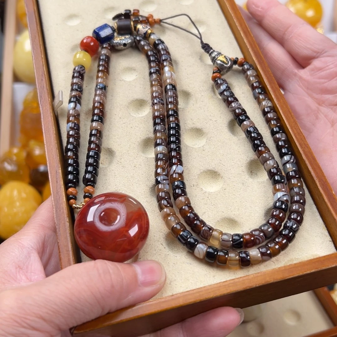 南红玛瑙未镶嵌吊坠(赠链)23.1克