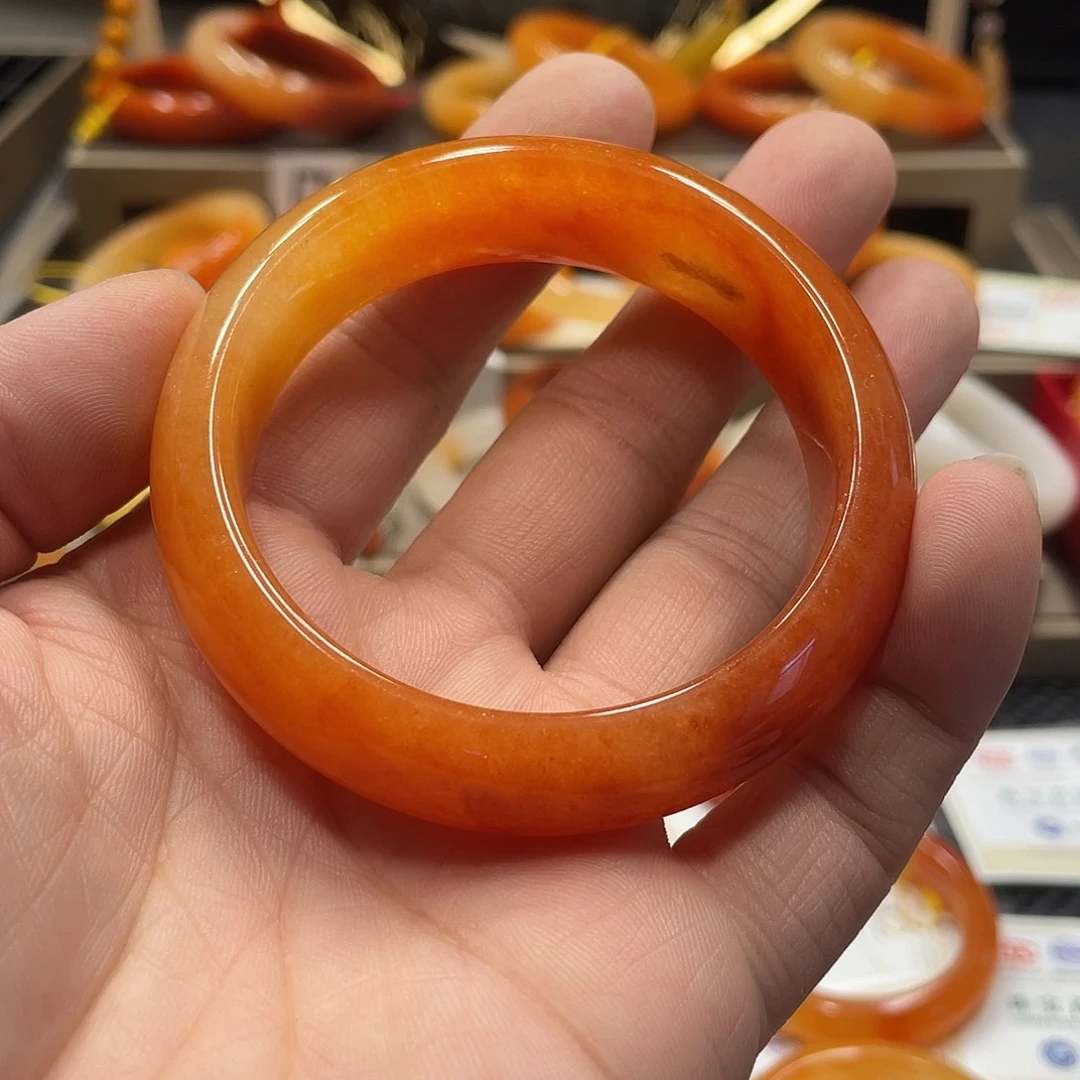 未镶嵌石英质玉（黄龙玉）手镯幸**久