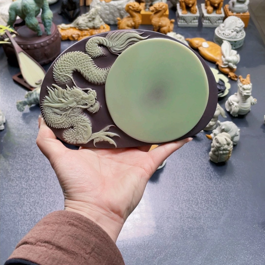 龙壶承手工雕刻紫袍玉带石