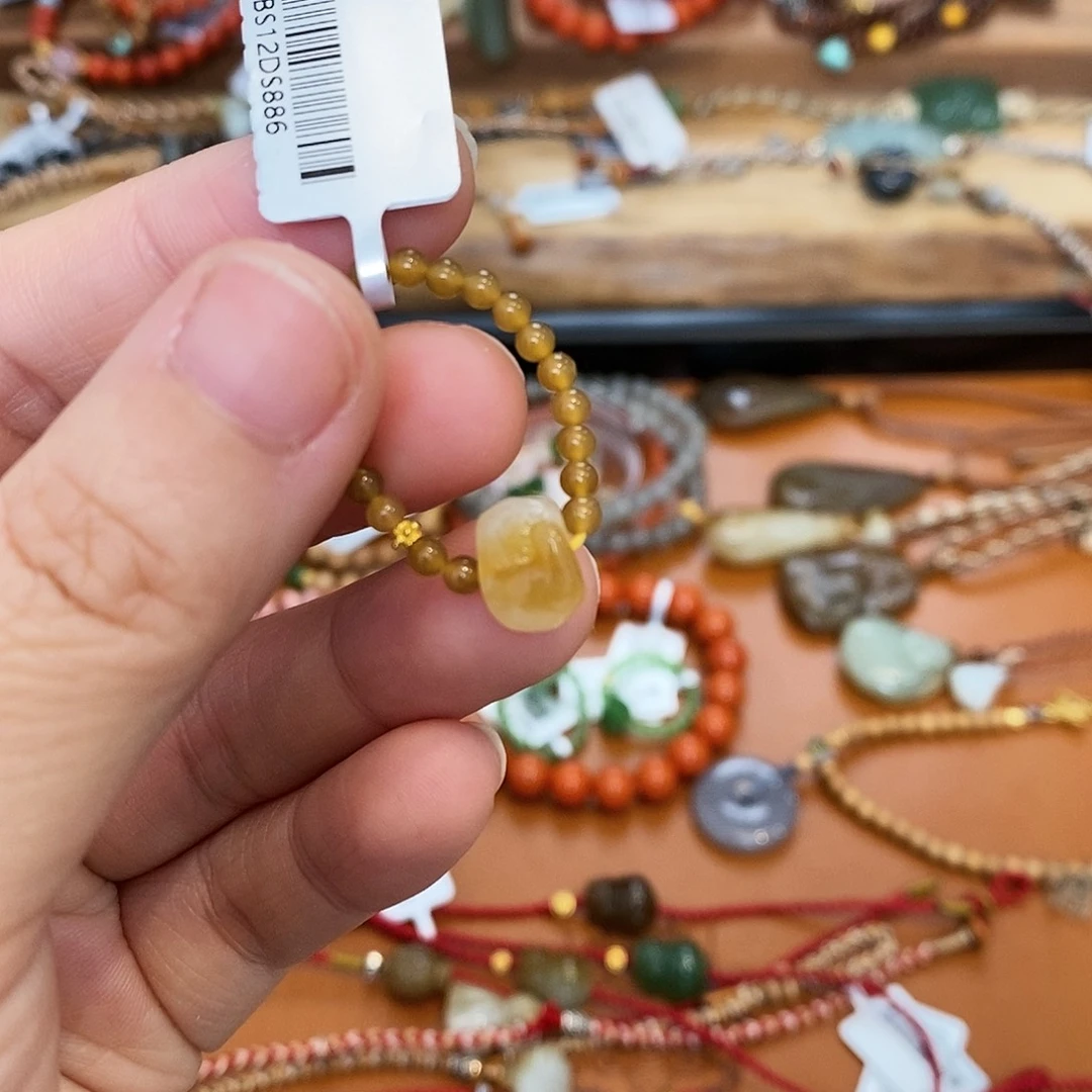 和田玉（糖玉）戒指未镶嵌等**来