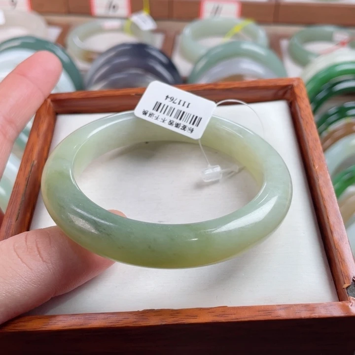 【闪购商品】和田玉手镯未镶嵌.56.11