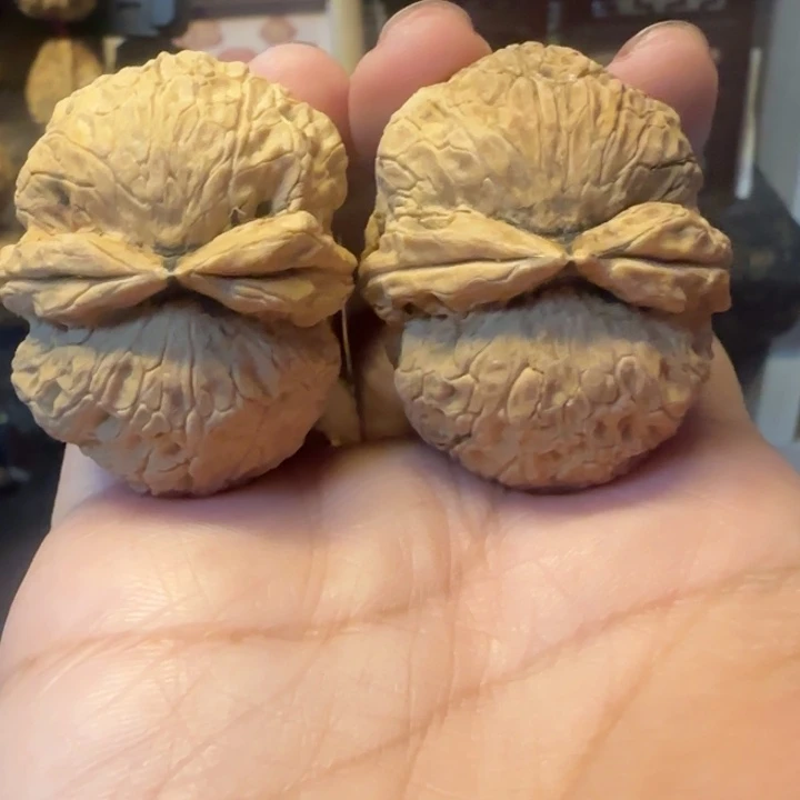 吊坠文玩核桃42烈焰红唇