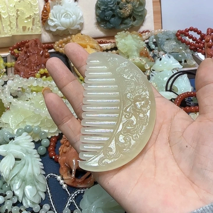 未镶嵌蛇纹石玉吊坠小****