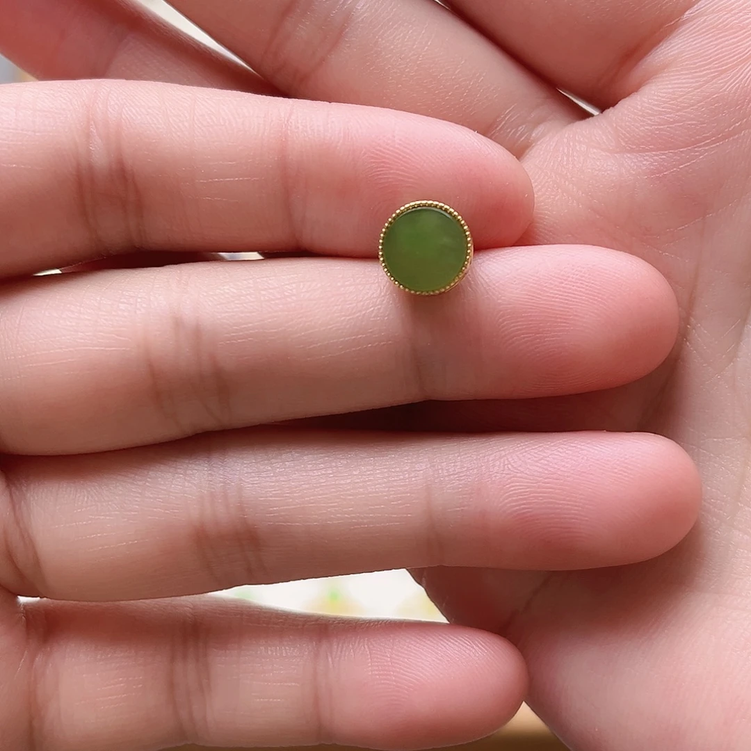 雯***宝和田玉银S925镶嵌耳饰