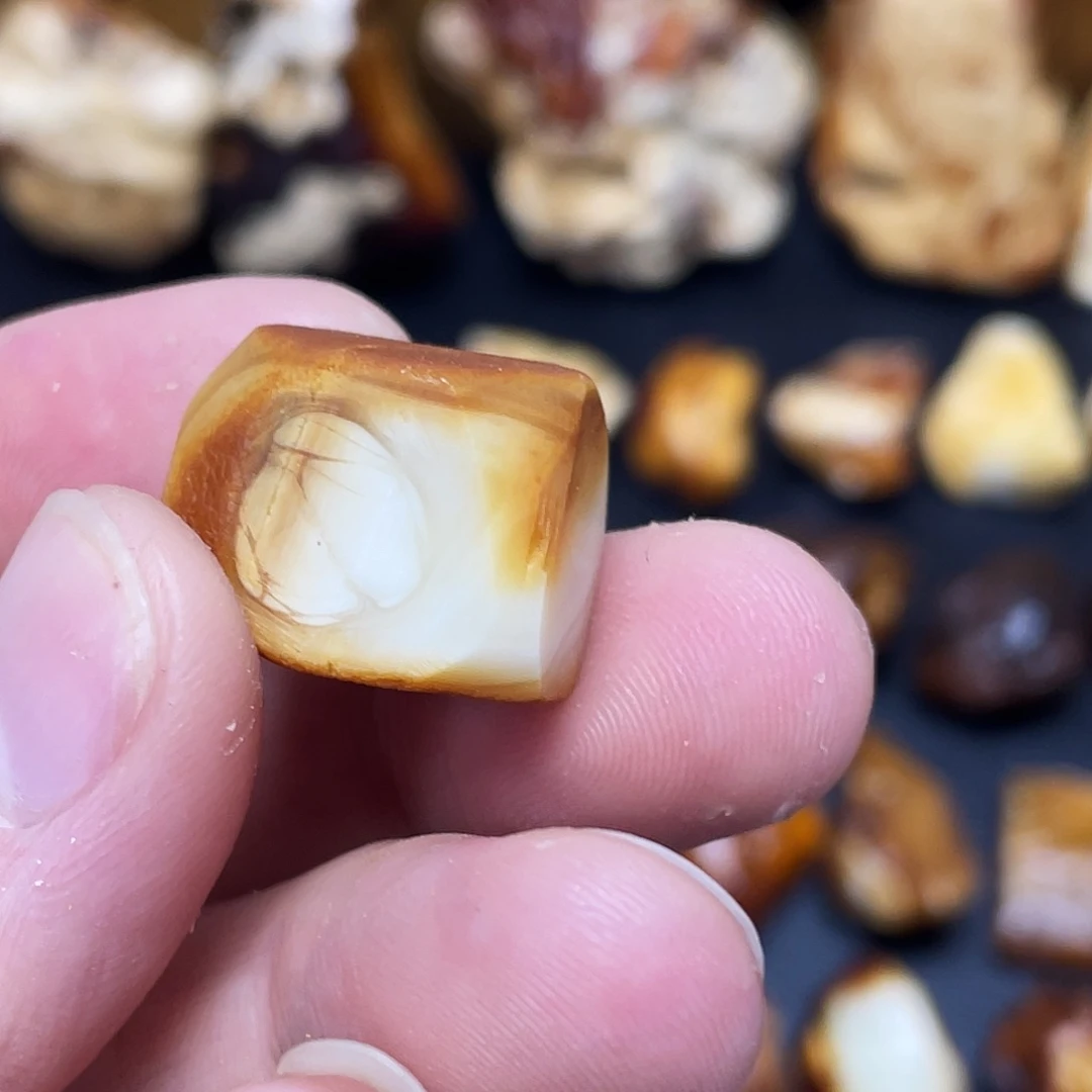 定制琥珀未镶嵌蓝**语定制