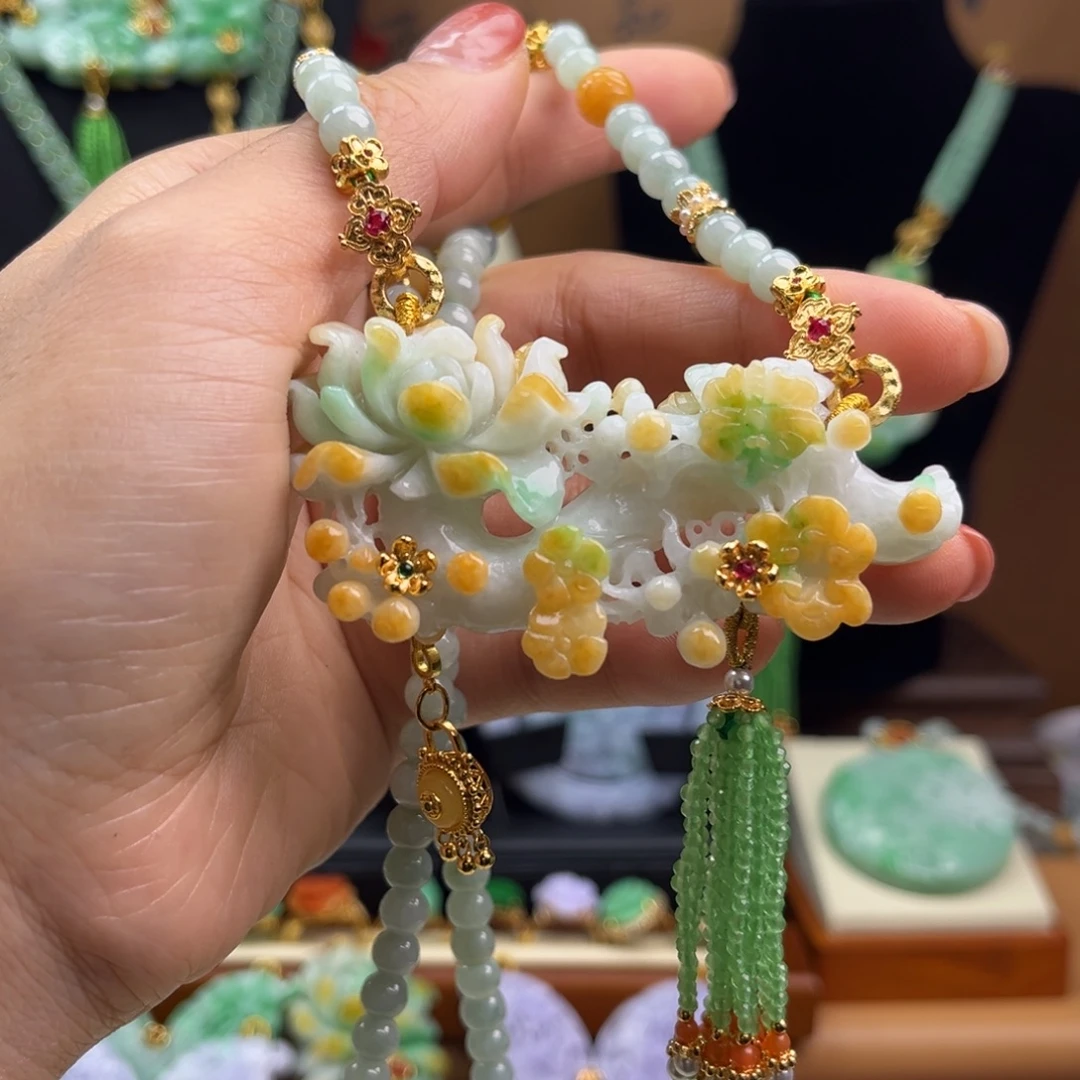 翡翠未镶嵌颈饰天然翡翠