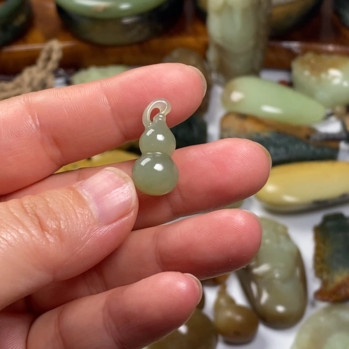 和田玉（糖玉）未镶嵌颈饰