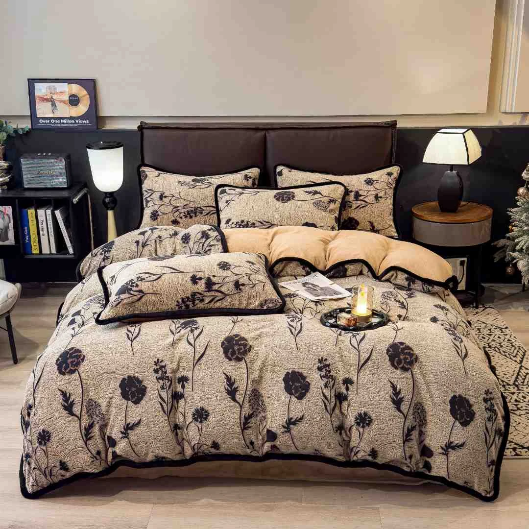 DEESHQIAO/德桥正品秋冬床裙款高克重雕花牛奶绒四件套加厚保暖