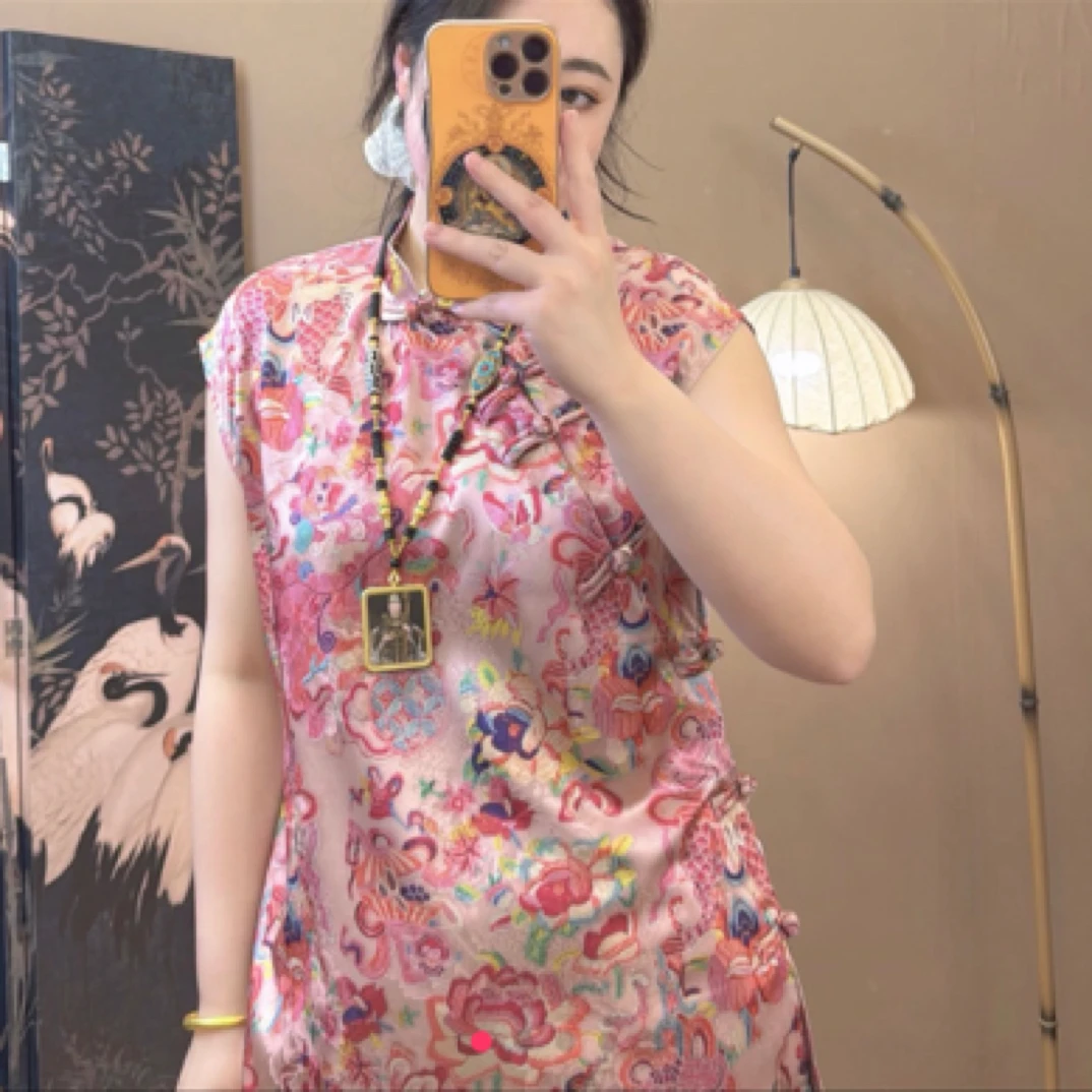 8029好运莲花缎面落肩国风马甲