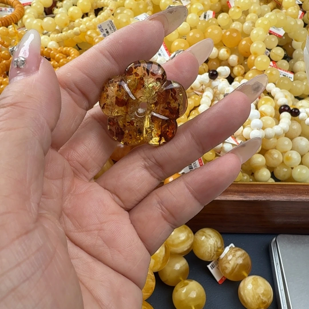 琥珀未镶嵌珠宝奇石