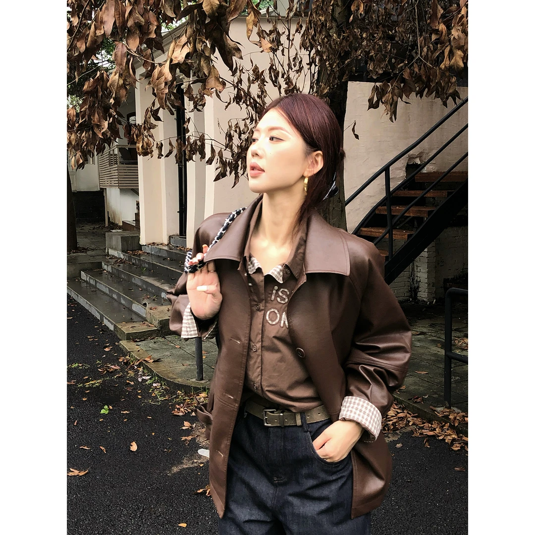 甜辣多多【摩登阔系】2025秋季新款复古翻领pu皮衣机车服夹克外套女
