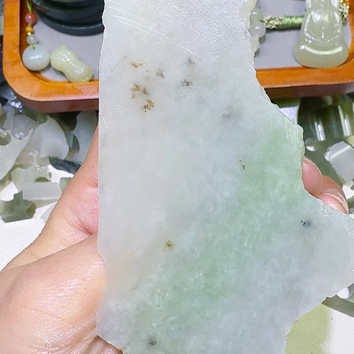 和田玉未镶嵌车挂