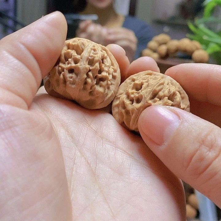 【闪购商品】文玩核桃把件33天地