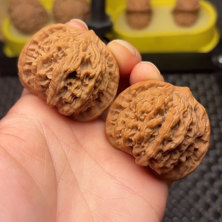 梧***降吊坠文玩核桃45狮虎兽