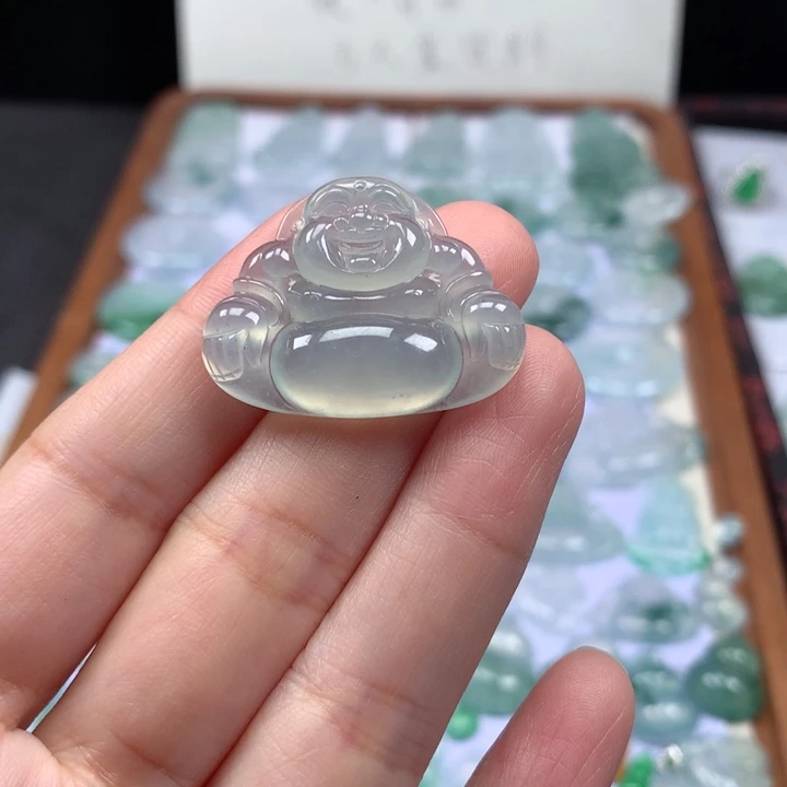 颈饰未镶嵌翡翠冰种晴底佛公