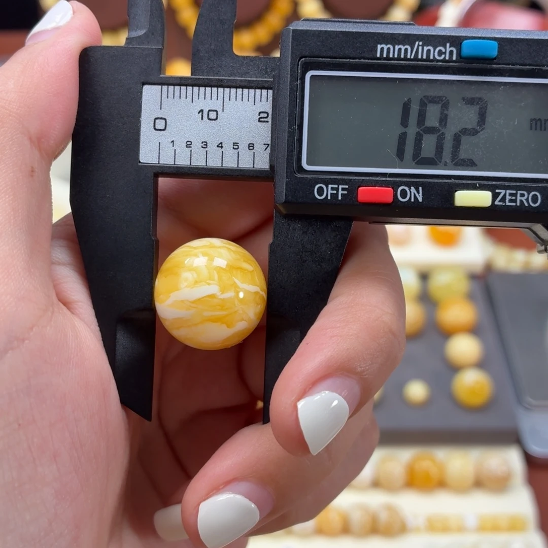 琥珀未镶嵌裸石焦皮18mm