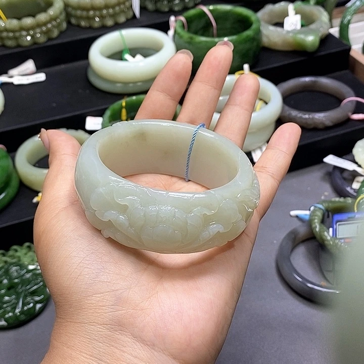 和田玉手镯58圈口25未镶嵌