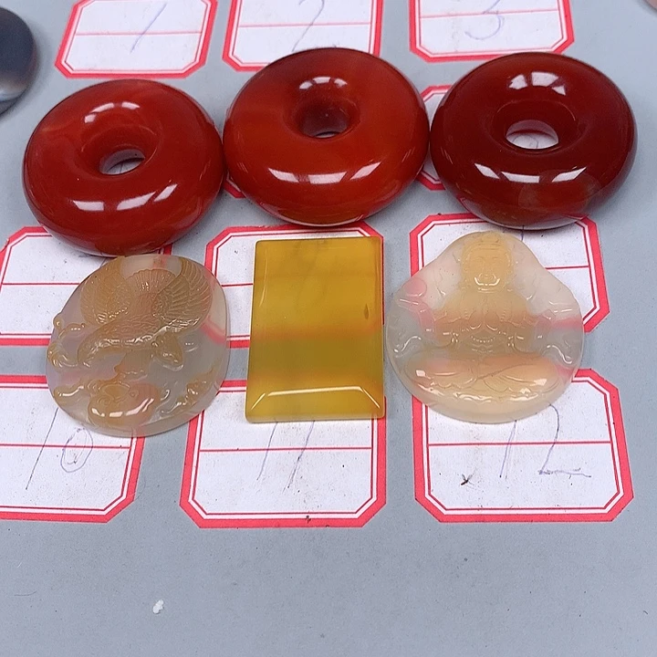 恒***君未镶嵌颈饰玛瑙/玉髓