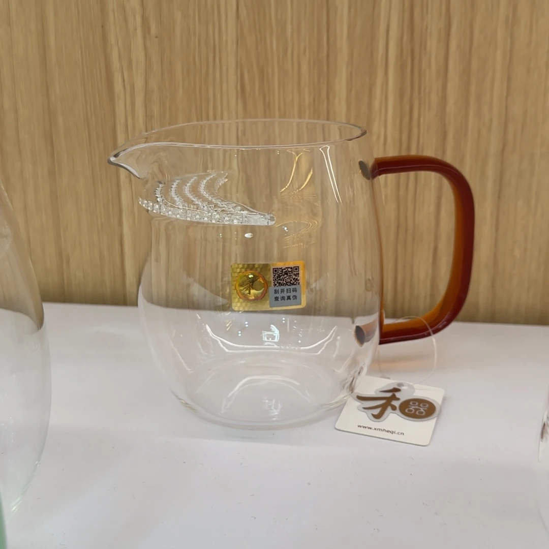 信***仰禾器澄然月牙款公道杯琥珀色