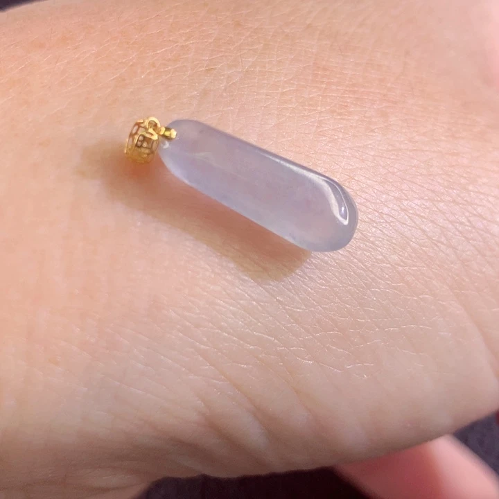 翡翠18K金镶嵌颈饰翡翠