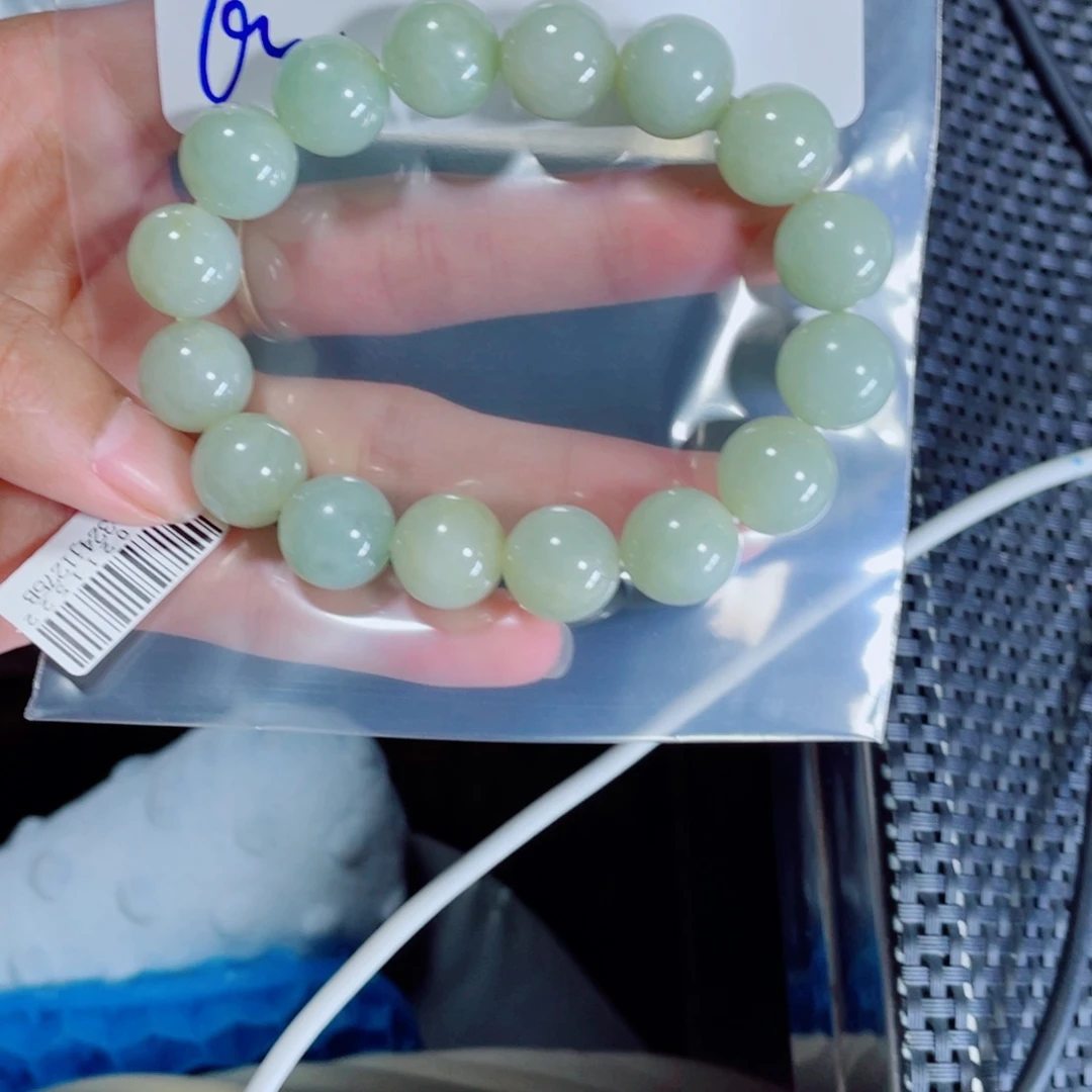 定制翡翠未镶嵌异*人珠串