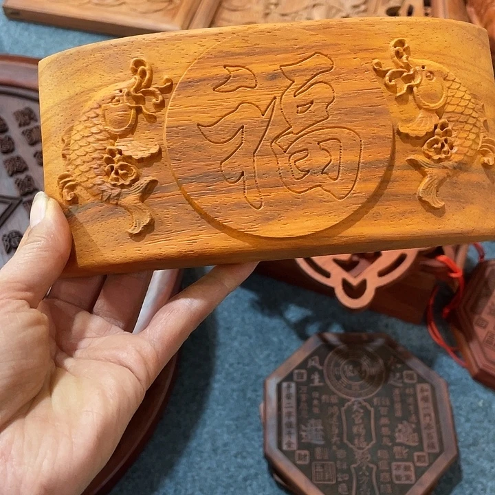 非洲紫檀（红花梨）金鱼