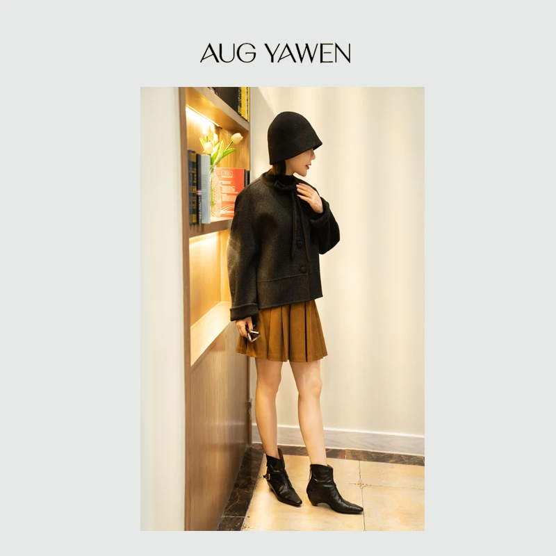 八月雅文AUG.[反季]圆领少女风保暖毛呢外套设计师女装通勤风