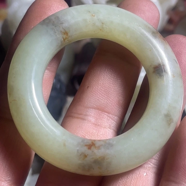 谈***今和田玉未镶嵌吊坠(不含链)