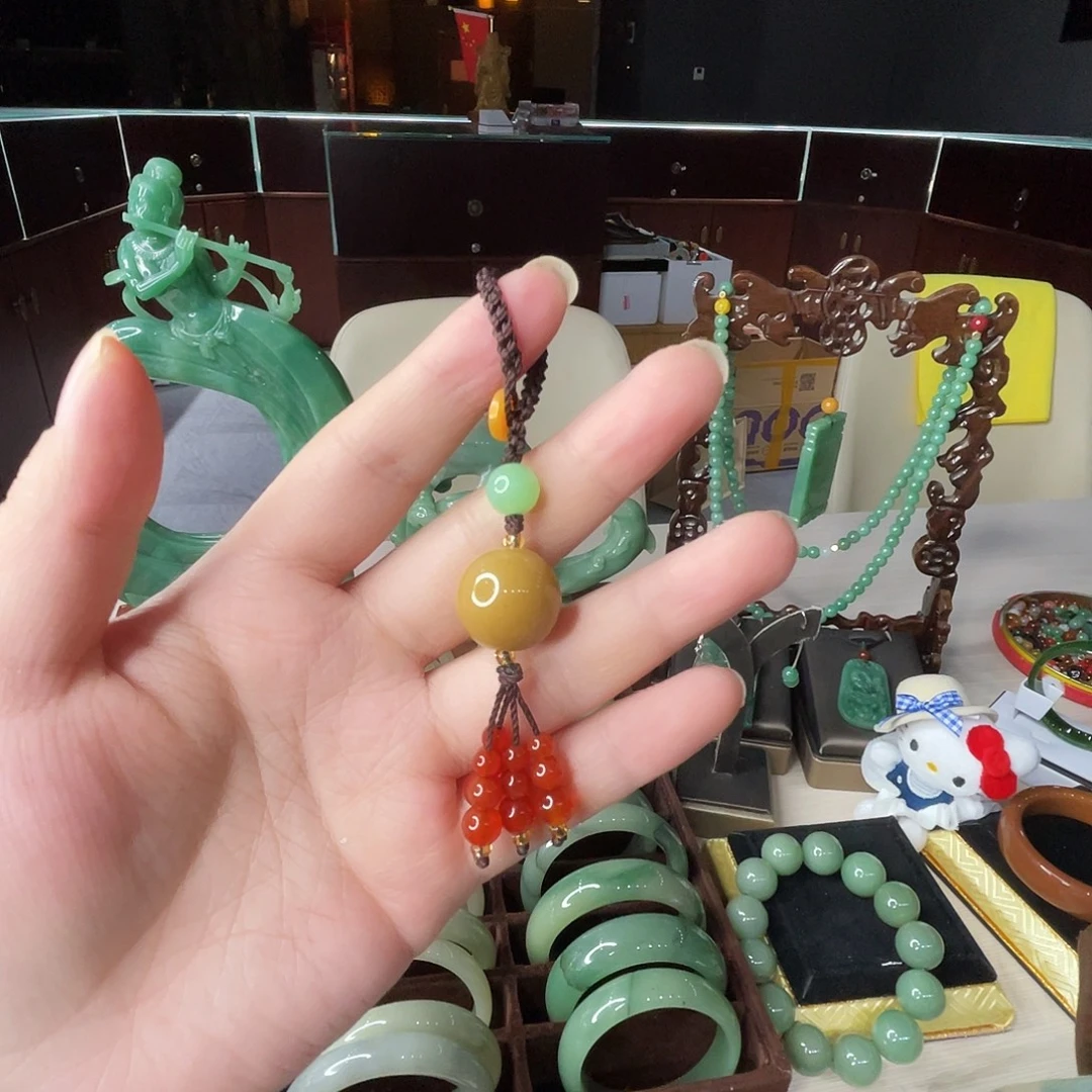 密玉（石英质玉）未镶嵌颈饰