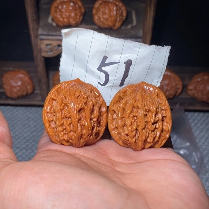 桃核把件37尺虎头