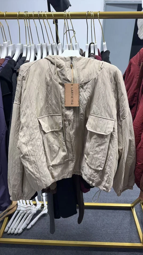 0041春季新款时尚休闲气质宽松百搭纯色欧版单排扣短外套