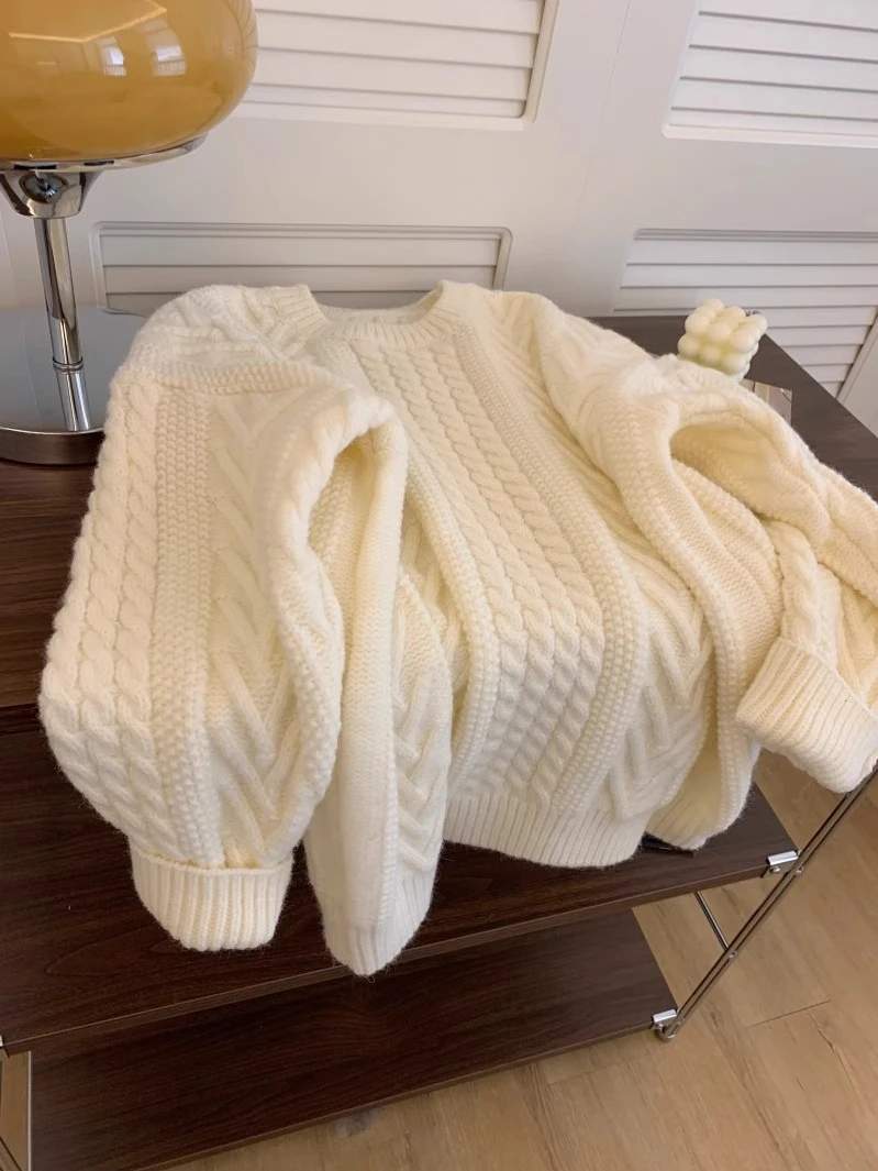 韩系高级感软糯白色麻花毛衣女秋冬加厚宽松慵懒风奶呼呼套头上衣