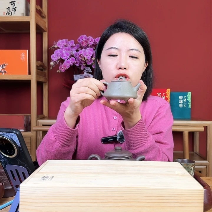 紫砂壶础瓢青段半手工刻绘150毫升