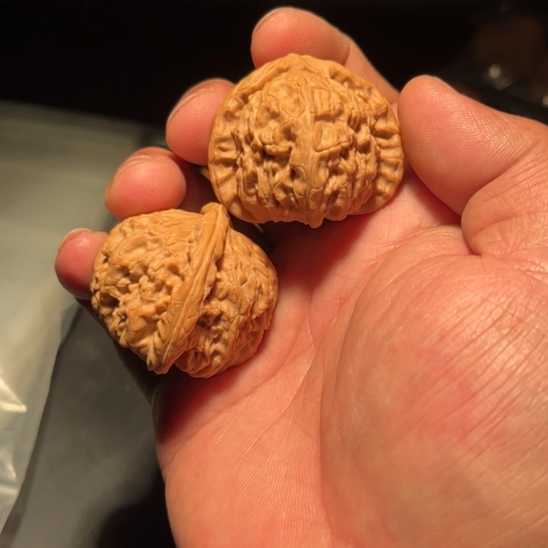 【闪购商品】室****欢文玩核桃木制手把件