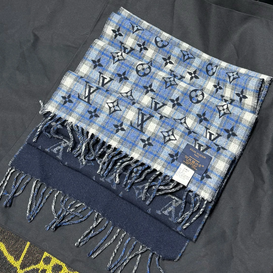 95新 LouisVuitton/路易威登 夏七中古/lv蓝色双面围巾