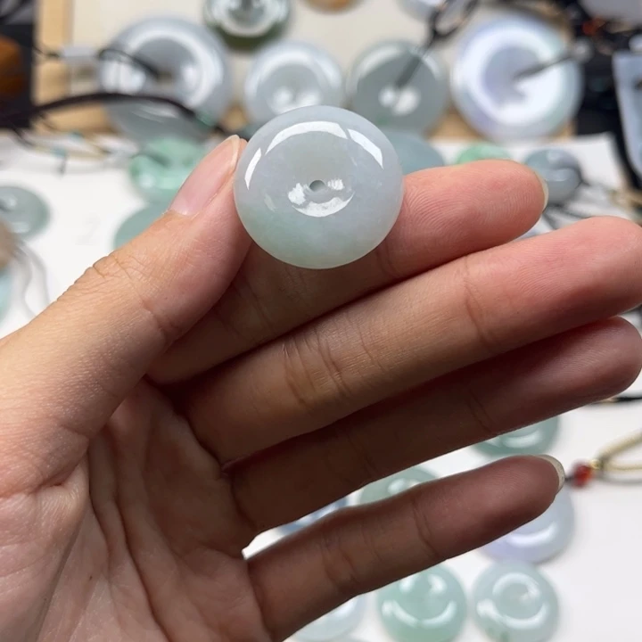 翡翠未镶嵌颈饰天然翡翠Ａ货