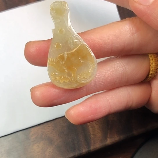 翡翠未镶嵌颈饰缅甸A货，每天下午1点半开播