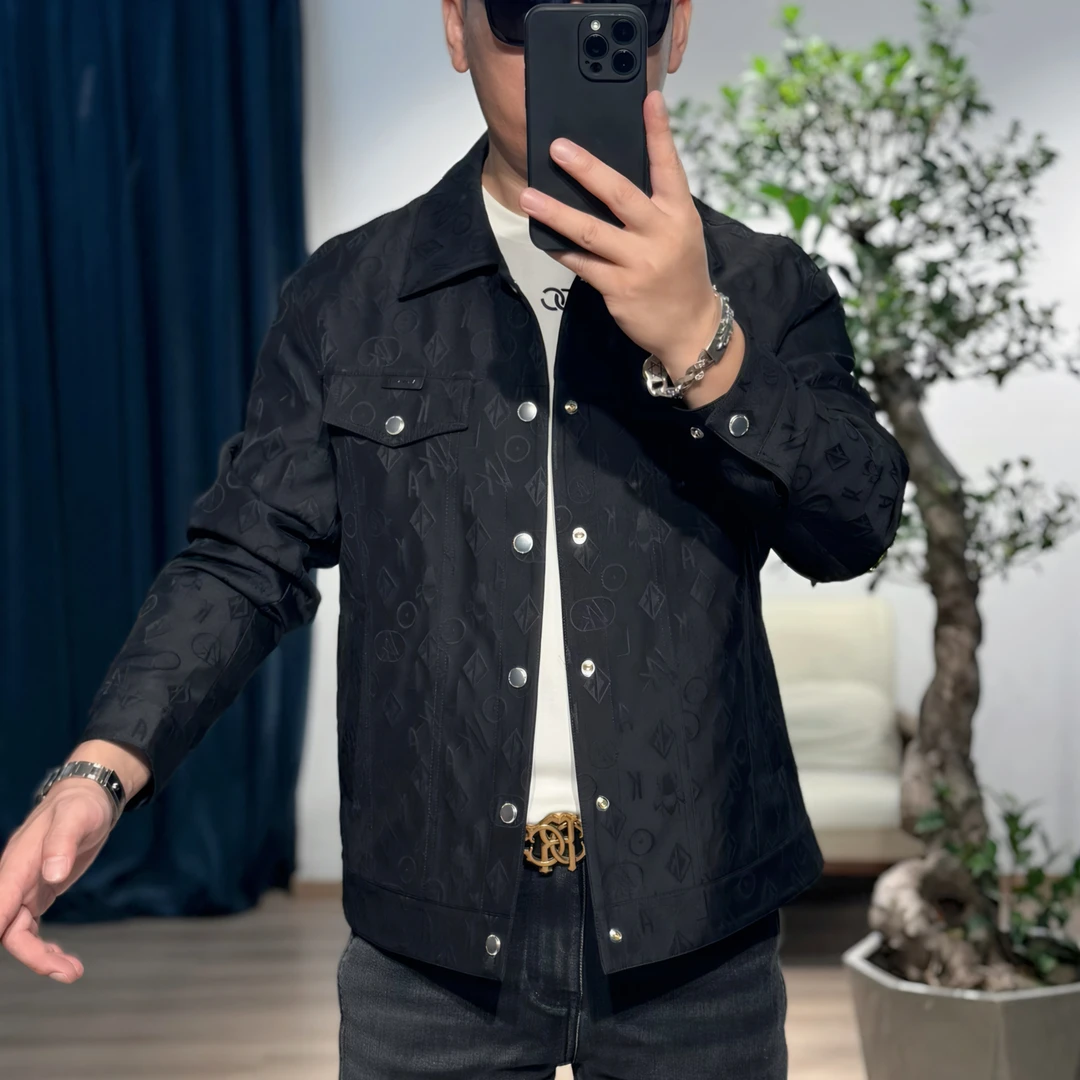 【VG轻奢】 25秋季新款高订凹凸提花时尚翻领百搭加棉外套25533